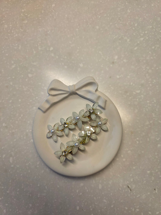 Pastel floral clip